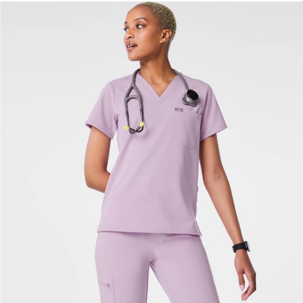 Figs Lavender Haze top